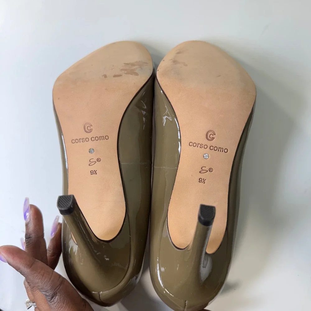 Corso Como Olive Green‎ Patent Leather Round Toe Pumps Stiletto Heels Size 9.5